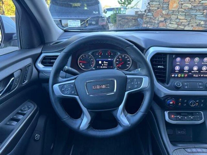 Used 2023 GMC Acadia SLT