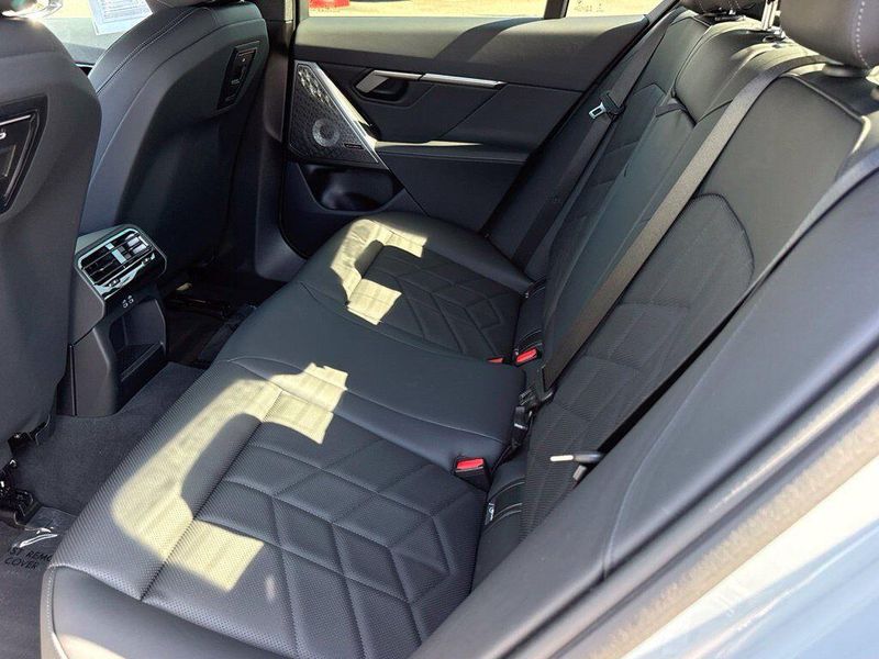Used 2025 BMW 5 Series 530iImage 30