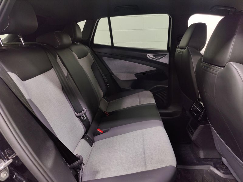 Used 2023 Volkswagen ID.4 Pro 82kW Long RangeImage 15