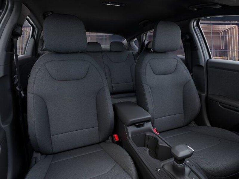 New 2026 Kia K4 LXSImage 16