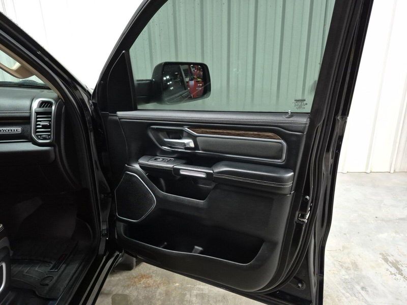 2019 RAM 1500 LaramieImage 13