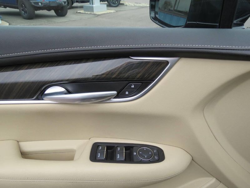 2018 Cadillac XT5 Base 4dr SUVImage 10