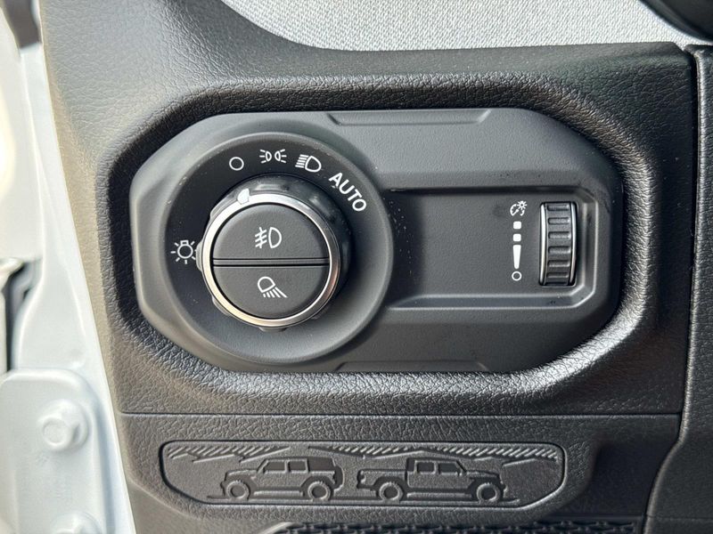 New 2026 Jeep Gladiator Sport S 4x4