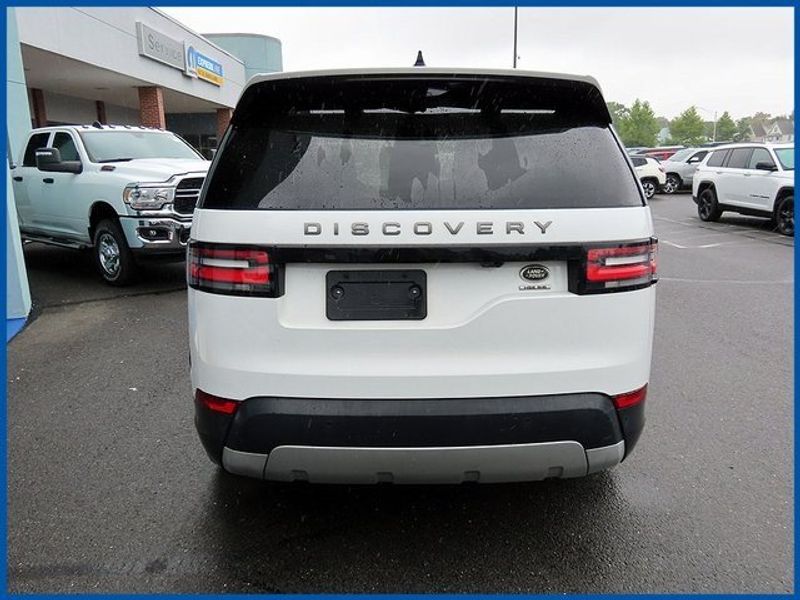 2017 Land Rover Discovery HSEImage 5