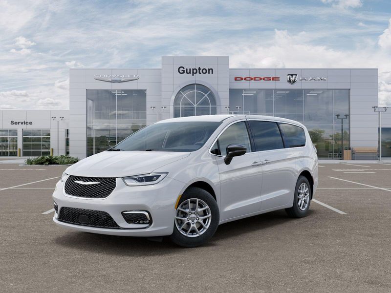 New 2026 Chrysler Pacifica SelectImage 34