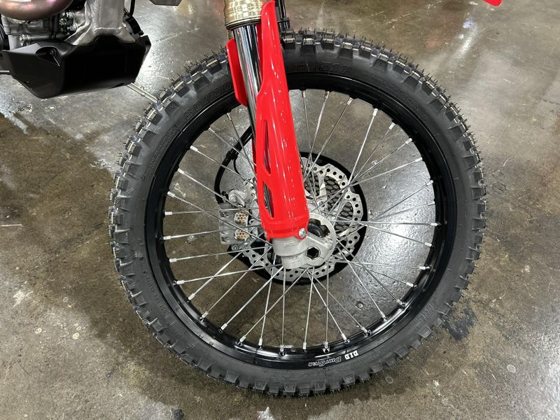 2025 Honda CRF450RL Image 4