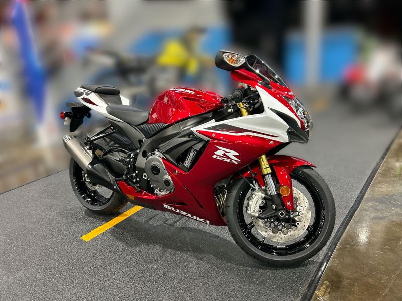 New 2027 Suzuki GSX-R750 Image 10