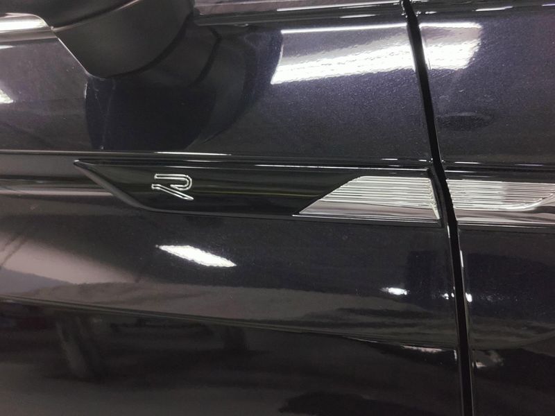 Used 2024 Volkswagen Tiguan AWD SEL R-Line w/Sunroof/NavImage 30