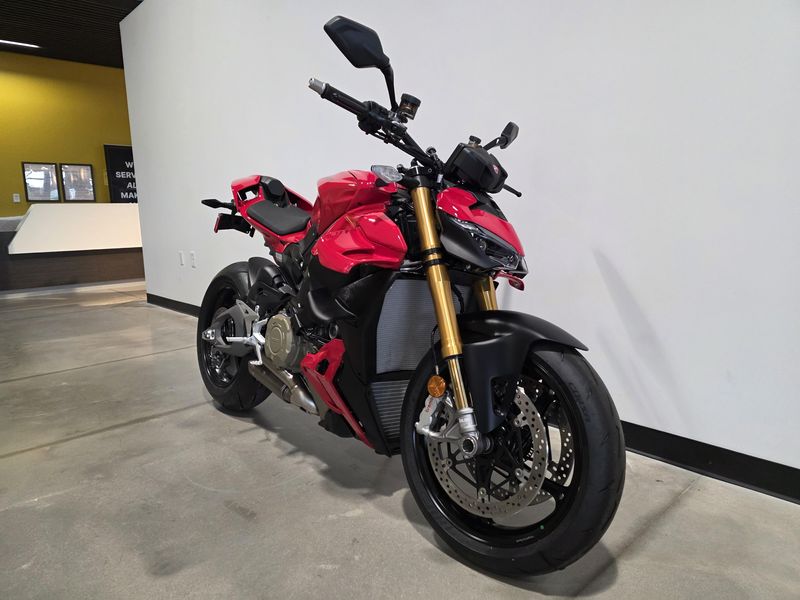 New 2025 Ducati Streetfighter V4 S 