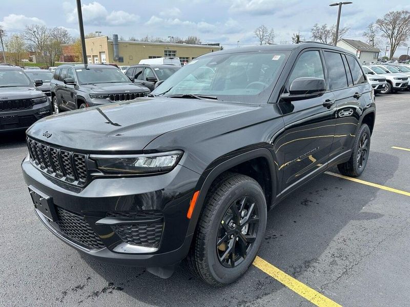 2025 Jeep Grand Cherokee Altitude X 4x4Image 5
