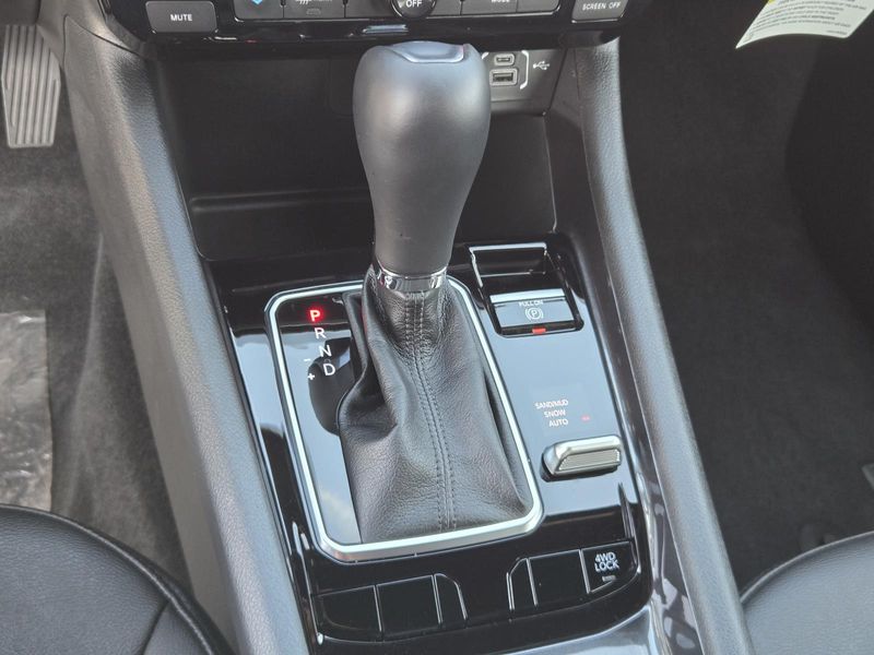 Used 2025 Jeep Compass Latitude 4x4