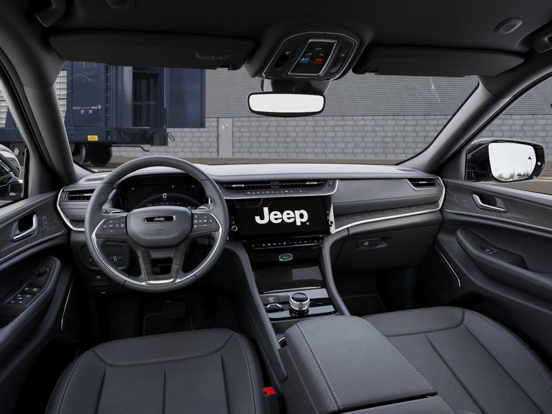 New 2026 Jeep Grand Cherokee L Limited 4x4Image 50