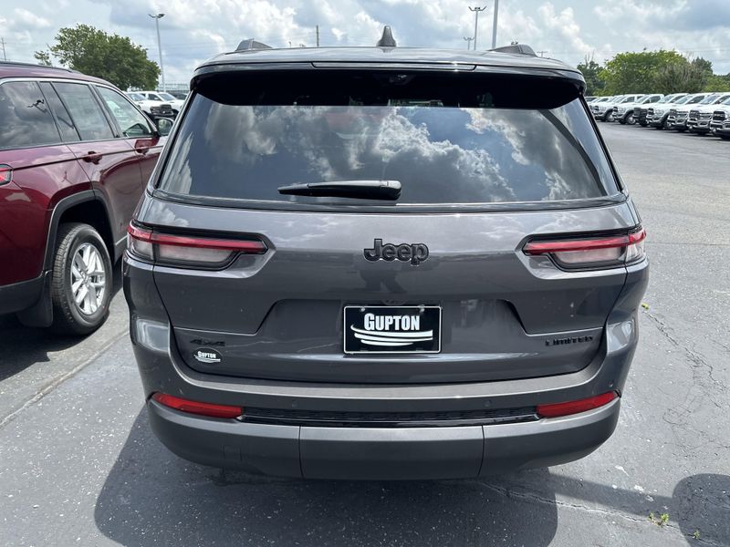 New 2025 Jeep Grand Cherokee L Limited 4x4Image 8