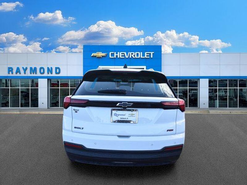 New 2027 Chevrolet Bolt EV RSImage 5