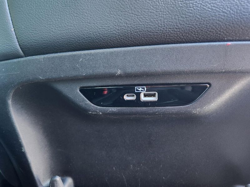 Used 2021 Chrysler Pacifica Touring L S