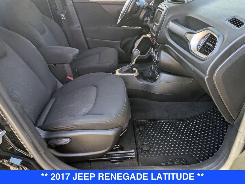 2017 Jeep Renegade Latitude North Edition photo 30