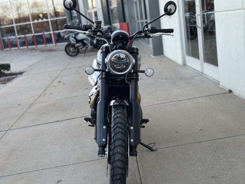 2024 Triumph SCRAMBLER 1200 XImage 4