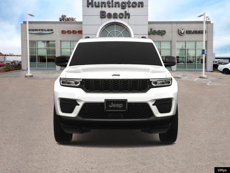 2025 Jeep Grand Cherokee Altitude X 4x4Image 11
