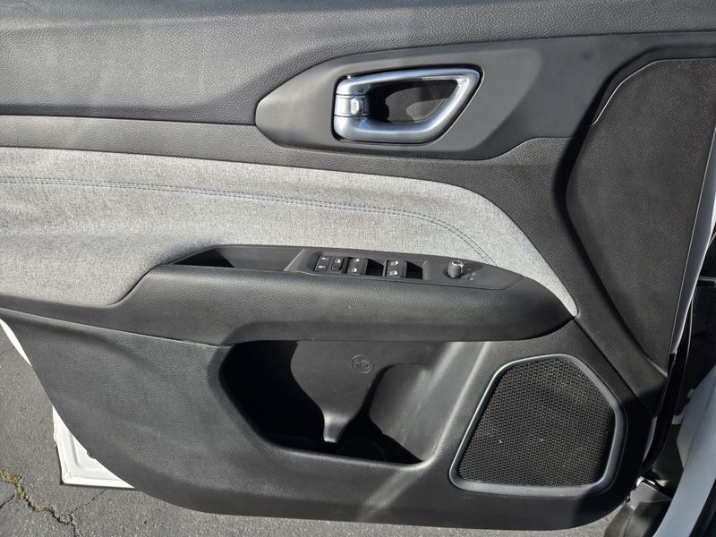 Used 2024 Jeep Compass Latitude 4x4