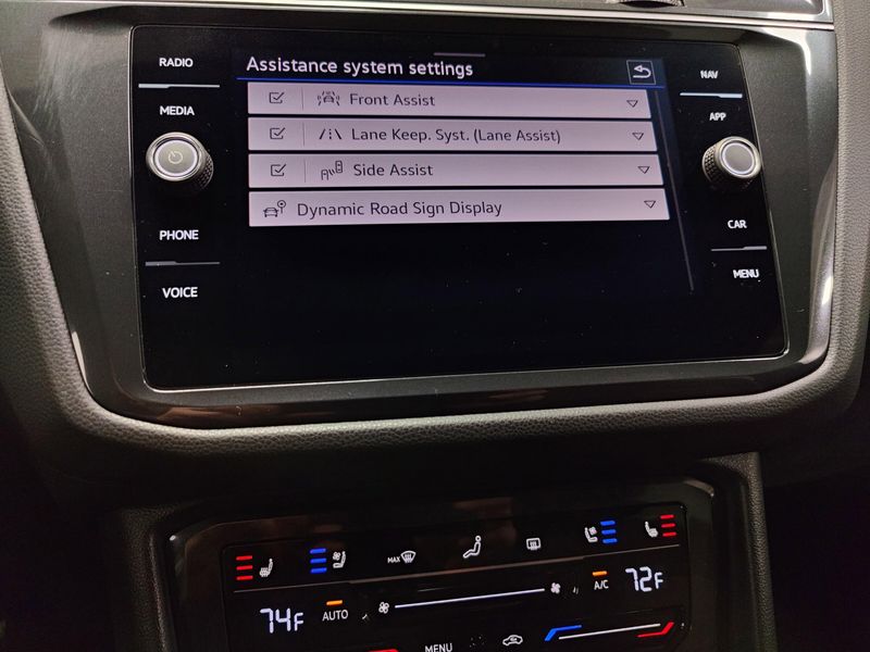 Used 2024 Volkswagen Tiguan SEL R-Line AWD w/Sunroof/NavImage 24