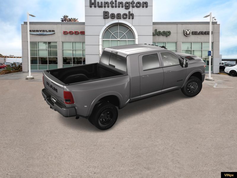 2025 RAM 3500 Limited Mega Cab 4x4 DuallyImage 8