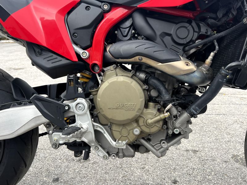 2024 Ducati Hypermotard