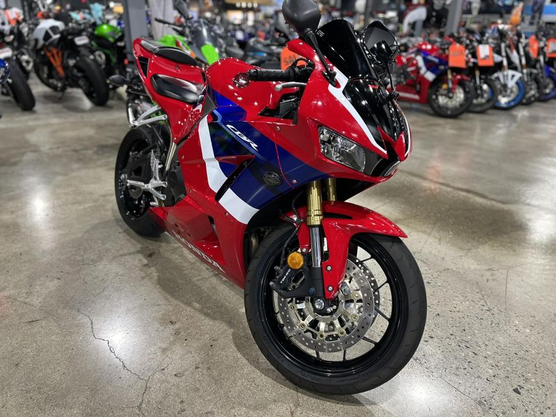 Used 2024 Honda CBR600RR Image 8