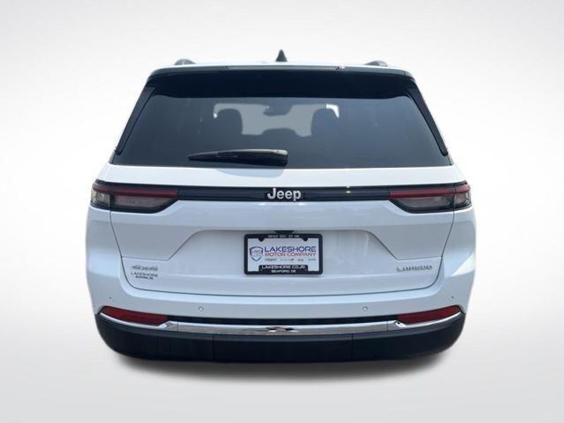 2025 Jeep Grand Cherokee Laredo X 4x4