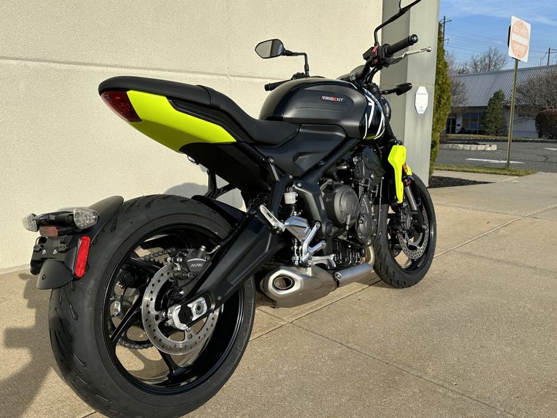 2024 Triumph Trident in a Jet Black exterior color. Cross Country Powersports 732-491-2900 crosscountrypowersports.com 