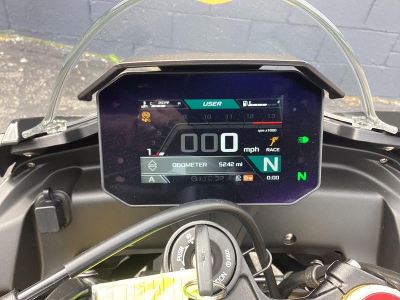 2021 Aprilia Tuono V4 1100 
