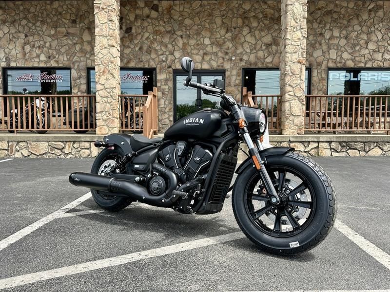 2025 Indian Motorcycle SCOUT BOBBER LIMITED BLACK SMOKE Image 2