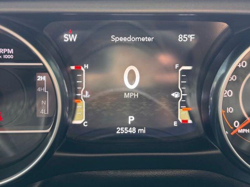 Used 2023 Jeep Gladiator SportImage 16
