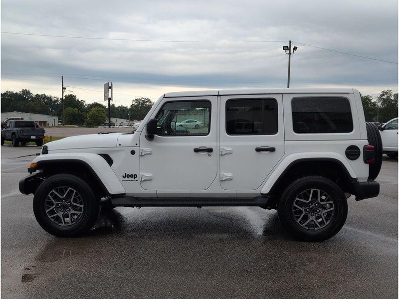 New 2025 Jeep Wrangler 4-door SaharaImage 2