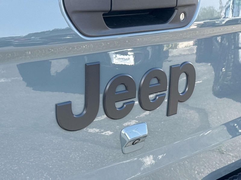 New 2026 Jeep Gladiator Sport S 4x4