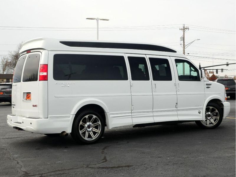 2018 GMC Savana 2500 Image 12