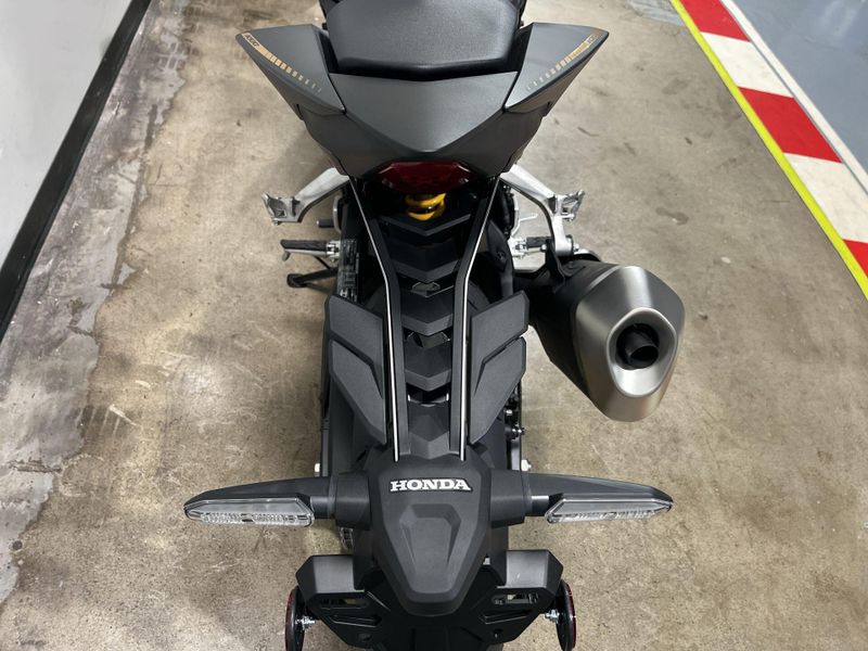 New 2025 Honda CB1000 HORNET SP Image 16