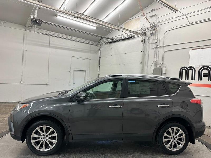 2018 Toyota RAV4 LimitedImage 13