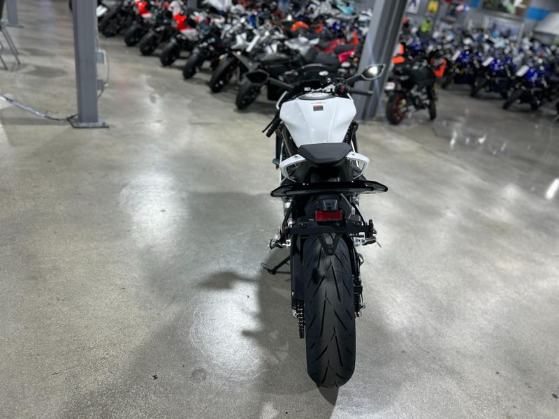 New 2026 CFMOTO 675SS Image 15