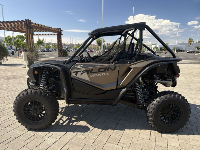 New 2026 Honda TALON1000R FOX LIVE VALVE Image 14