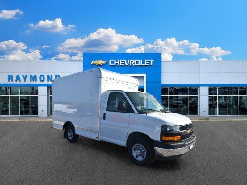 New 2026 Chevrolet Express 3500 Work VanImage 11