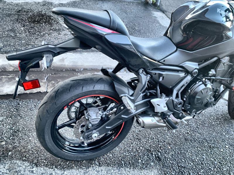 Used 2023 Kawasaki Z650 Base Image 14
