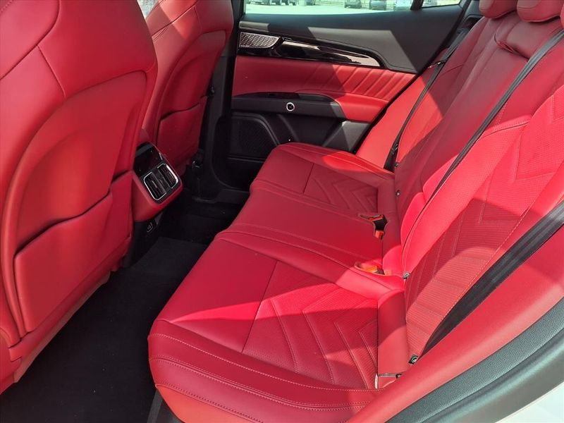 New 2026 Maserati Grecale ModenaImage 10