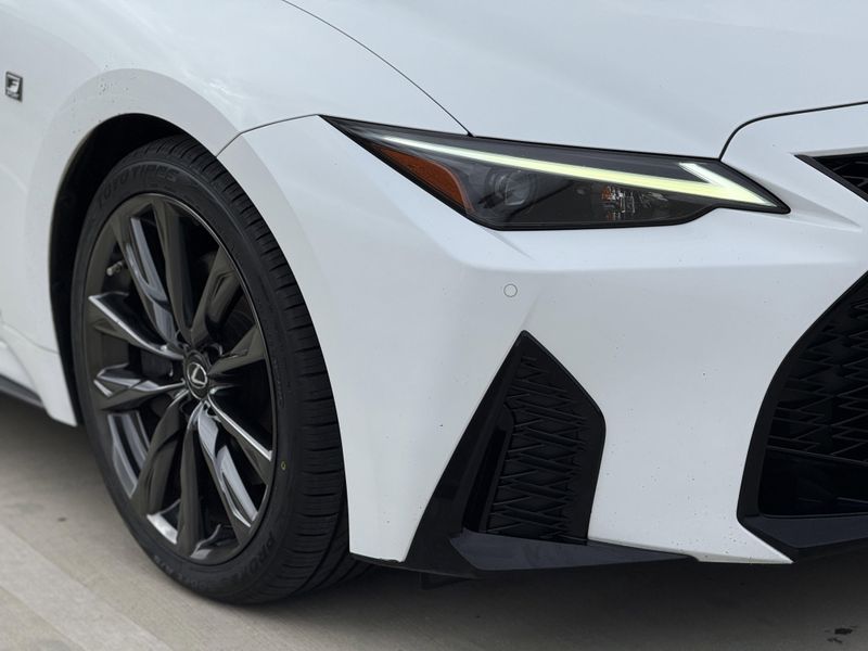 2022 Lexus IS 350 F-SPORTImage 4