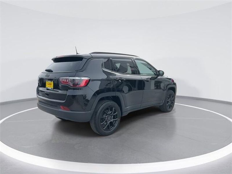 New 2026 Jeep Compass Latitude Altitude 4x4Image 8