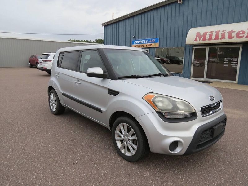 Used 2012 Kia Soul + 4dr Crossover 6AImage 2