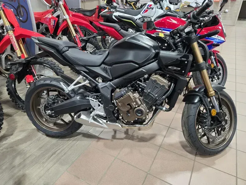 NEW 2026 HONDA CBR650R ECLUTCH Image 2