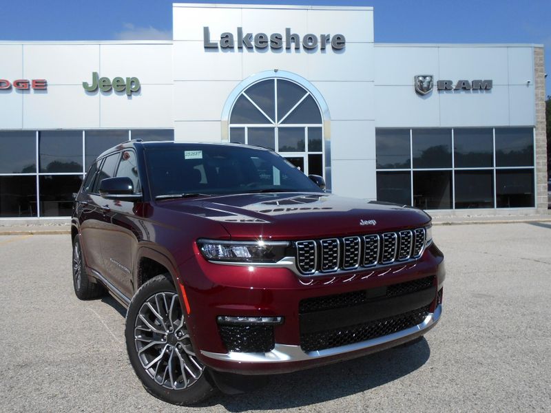 New 2025 Jeep Grand Cherokee L Summit Reserve 4x4Image 2
