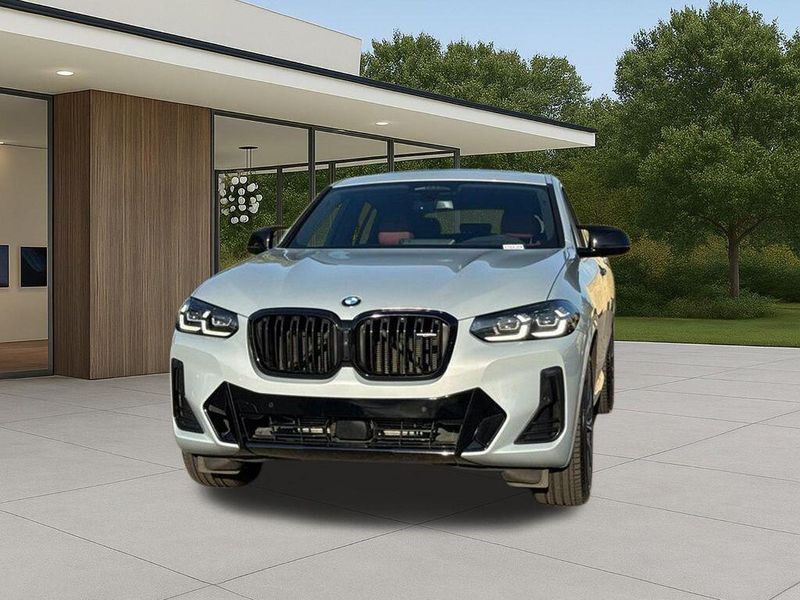Used 2025 BMW X4 M40iImage 3
