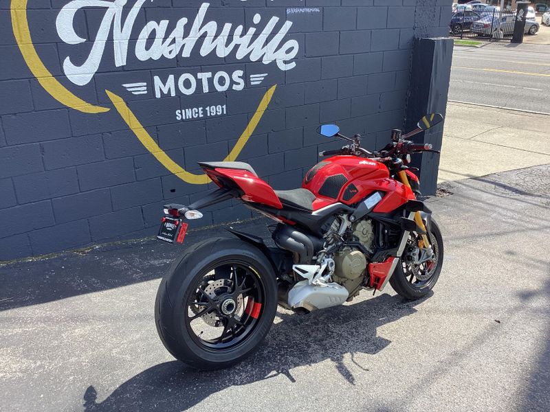 2022 Ducati Streetfighter V4 
