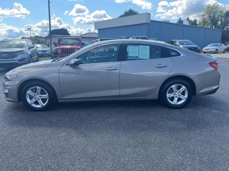 2023 Chevrolet Malibu LTImage 4